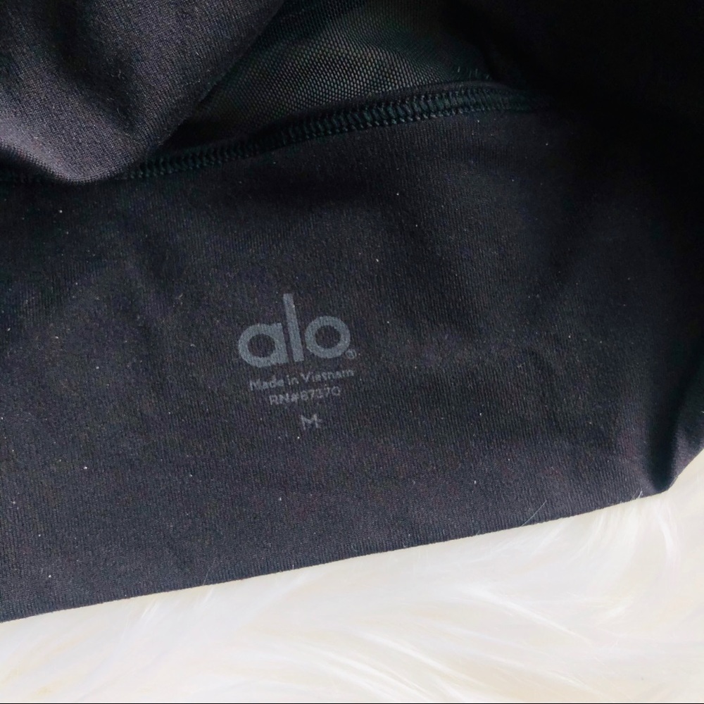 NWOT Alo Yoga // Sneak Long Bra - Picture 9 of 11